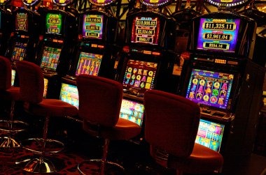 Live dealer table demo on aston bet